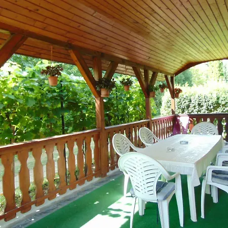 Fenyo Vendeghaz * Balatonlelle
